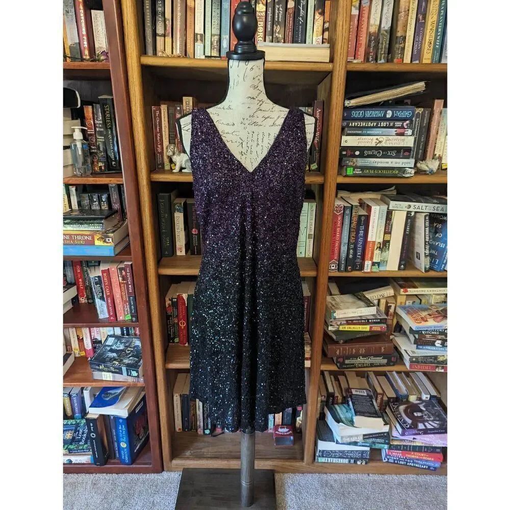Pamella Roland Women’s Size 10 Purple Sequin Party Dress Mini Gown 100% Silk